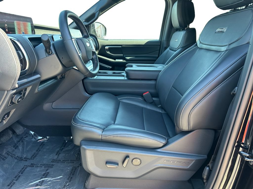 Used 2026 Ford Expedition Platinum w/ Stealth Appearance Package AWD/4WD image 15