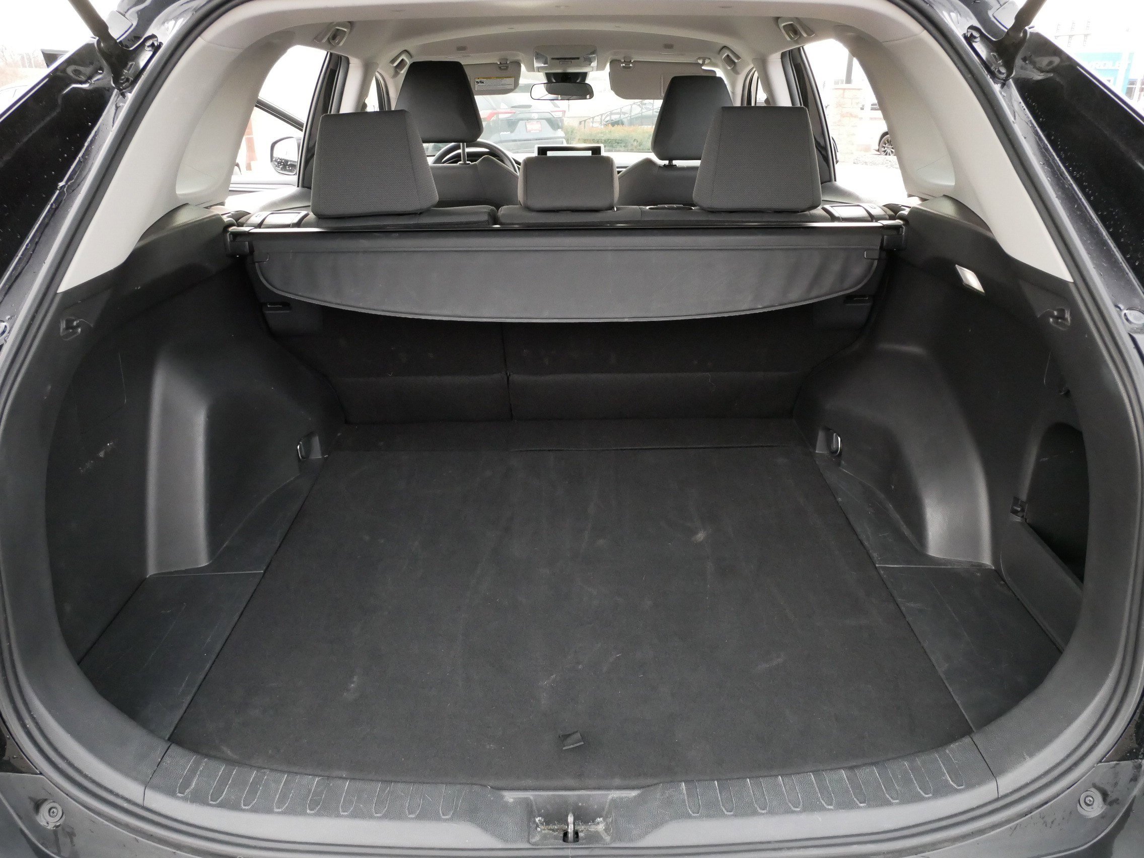 Certified 2025 Toyota RAV4 XLE FWD image 18