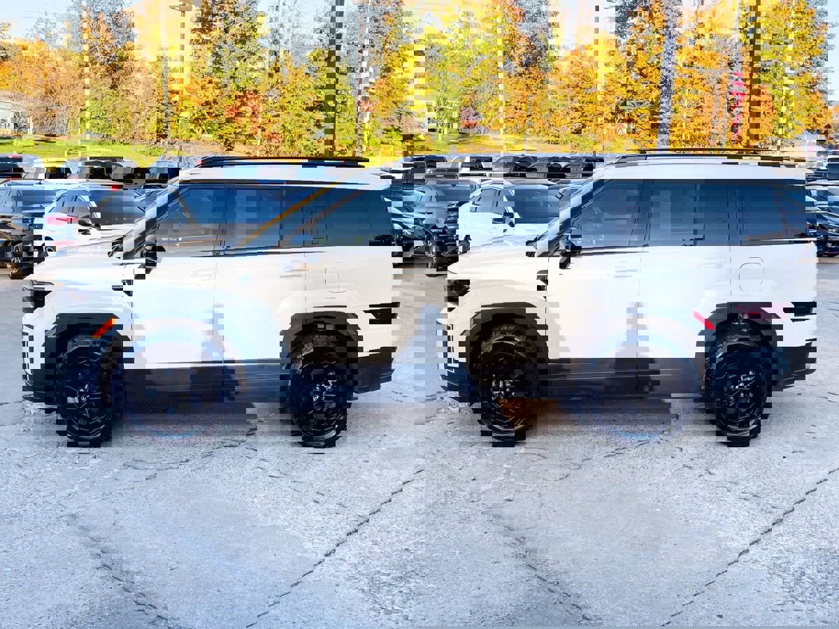 Used 2024 Hyundai Santa Fe XRT image 3