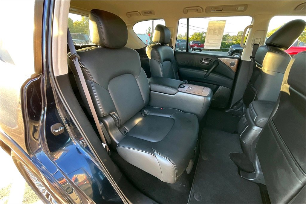 Used 2024 Nissan Armada SL w/ Captain's Chairs Package image 27