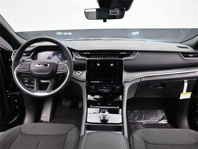 New 2025 Jeep Grand Cherokee Laredo image 25