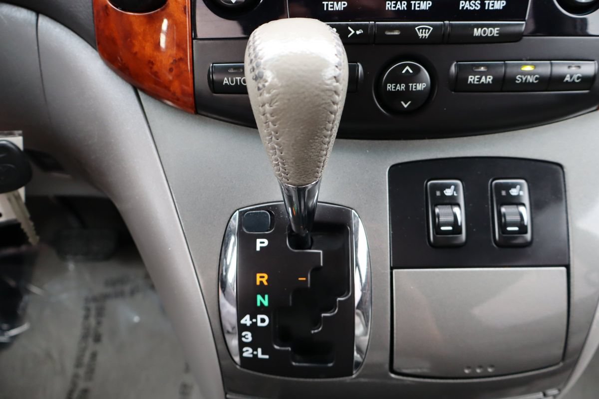Used 2009 Toyota Sienna XLE FWD image 36