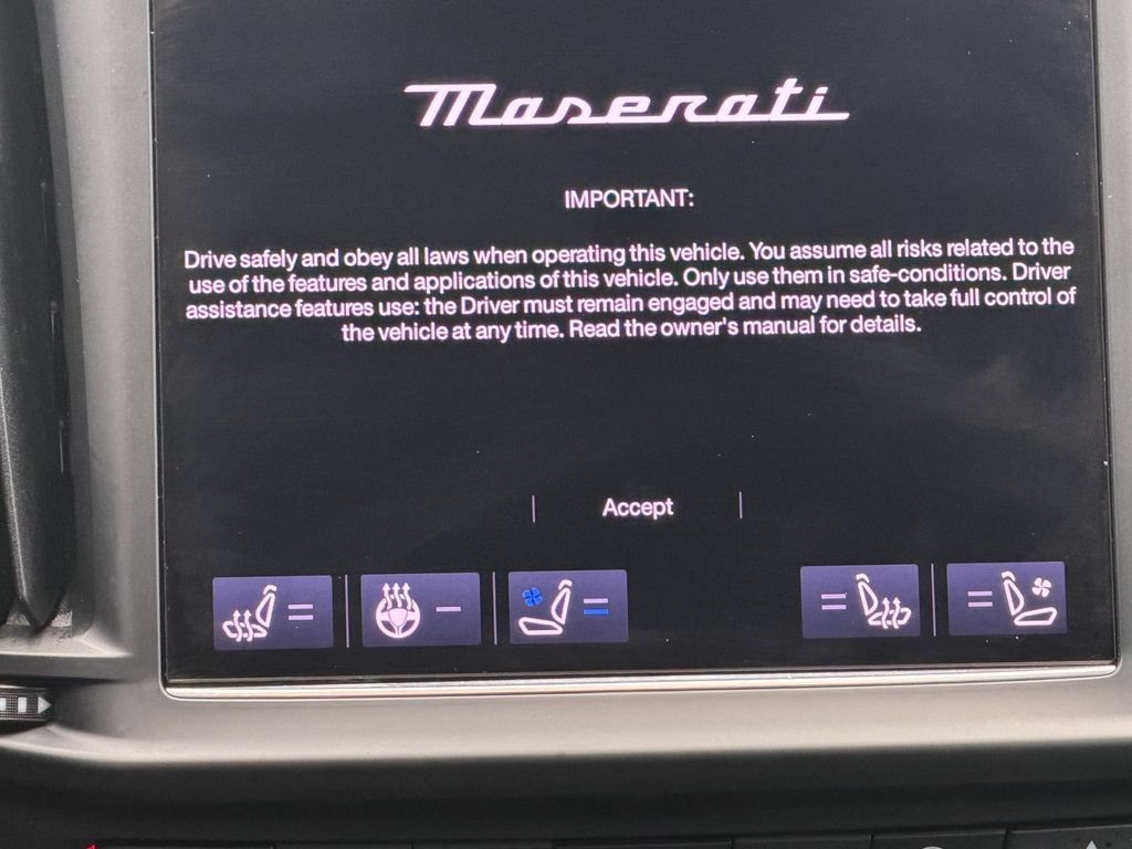 Used 2024 Maserati Levante GT Ultima AWD/4WD image 17