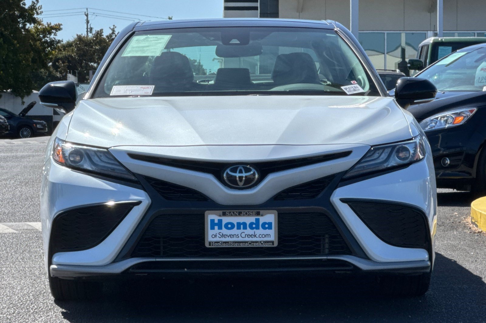 Used 2023 Toyota Camry XSE FWD image 6