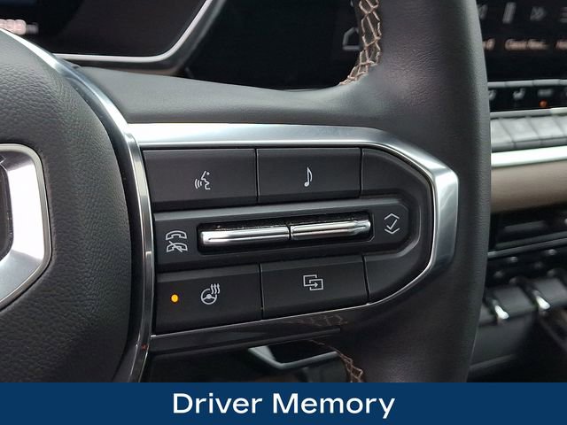 Used 2023 GMC Canyon Denali image 8