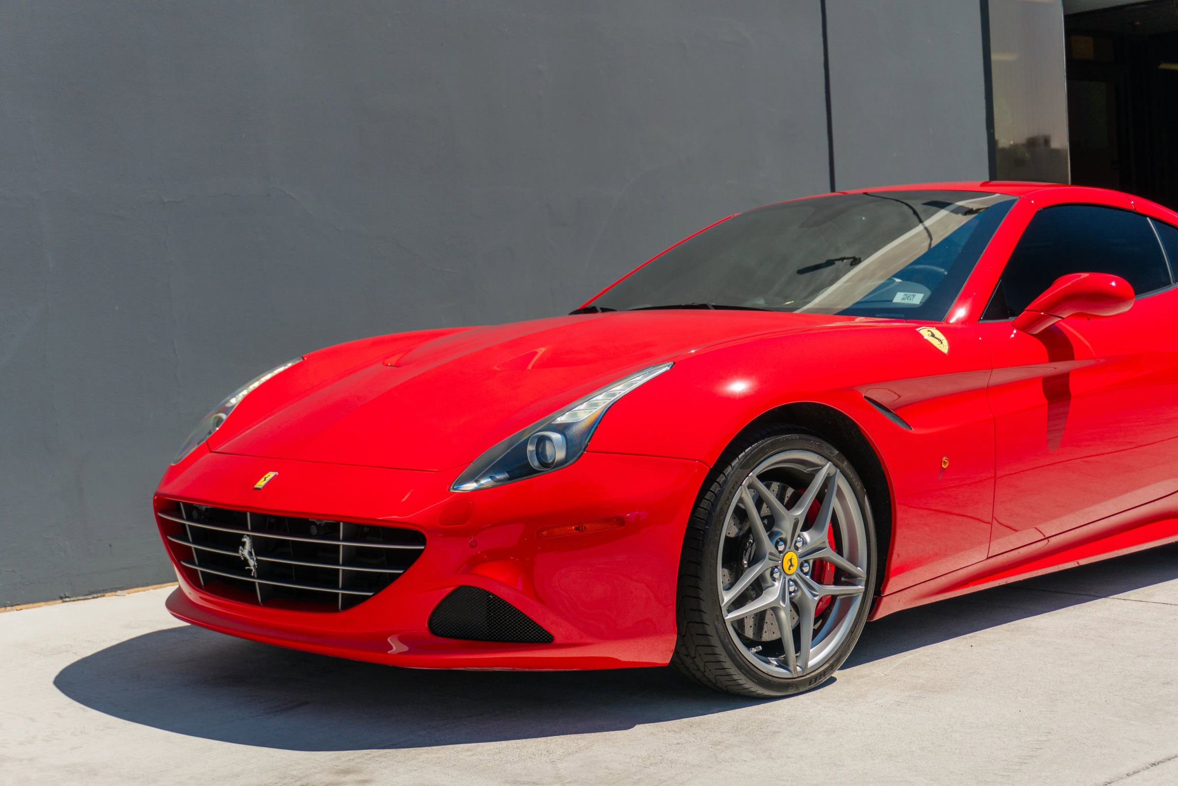 Used 2017 Ferrari California T image 20