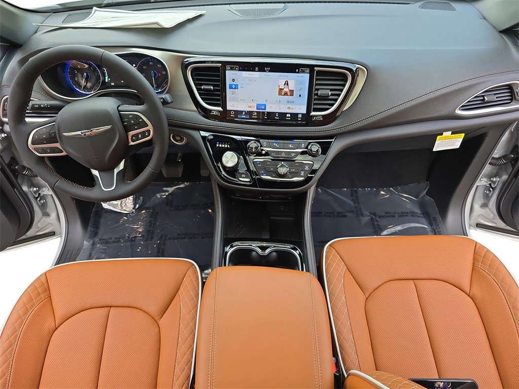 New 2026 Chrysler Pacifica Pinnacle w/ Trailer Tow Group image 9