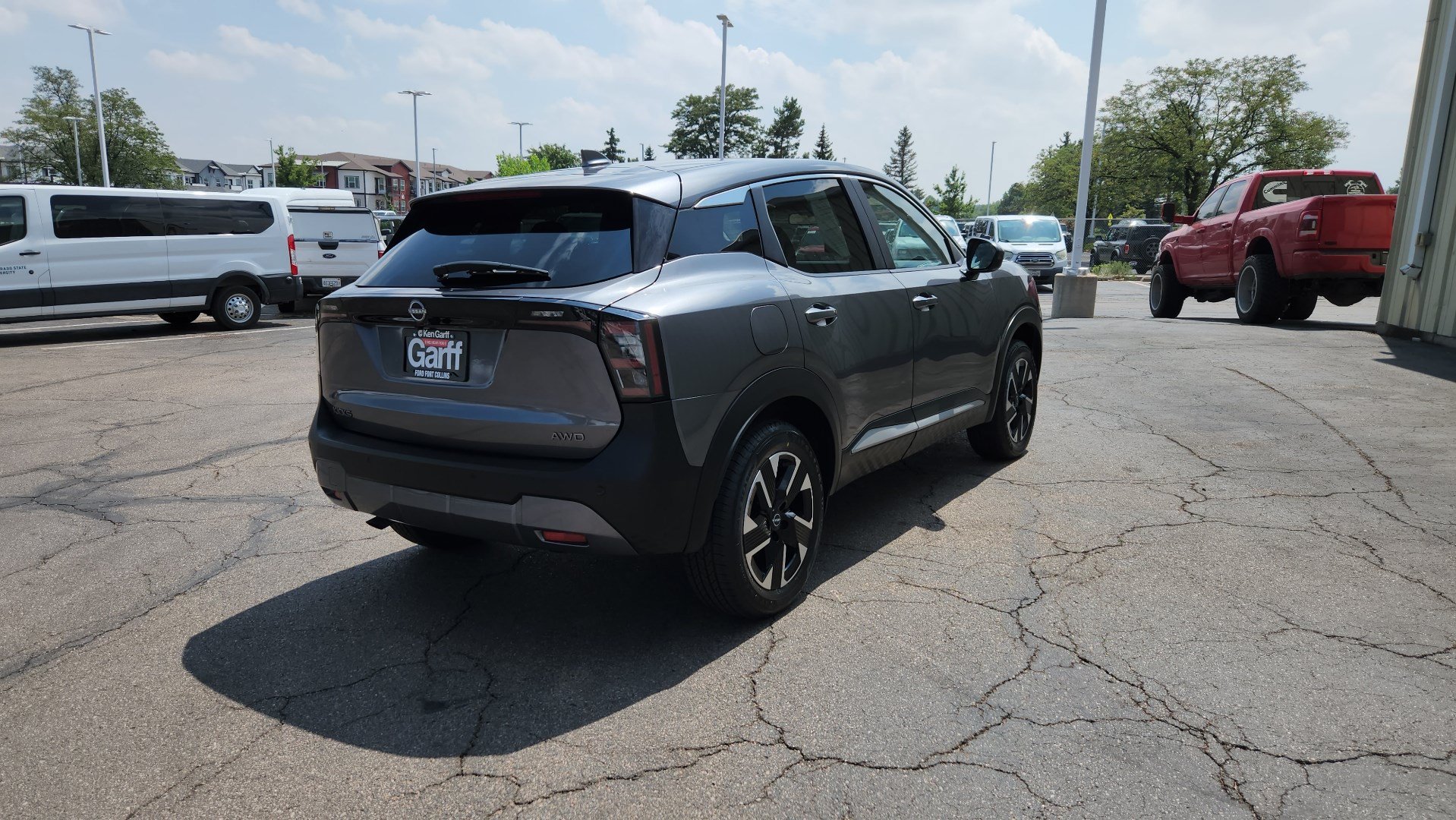 Used 2025 Nissan Kicks SV AWD/4WD image 10