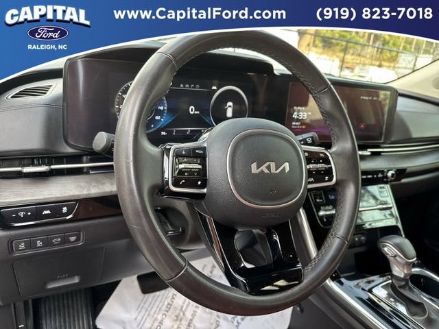 Used 2024 Kia Carnival SX image 23