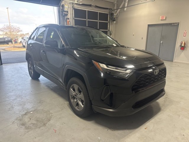 Used 2024 Toyota RAV4 XLE image 19