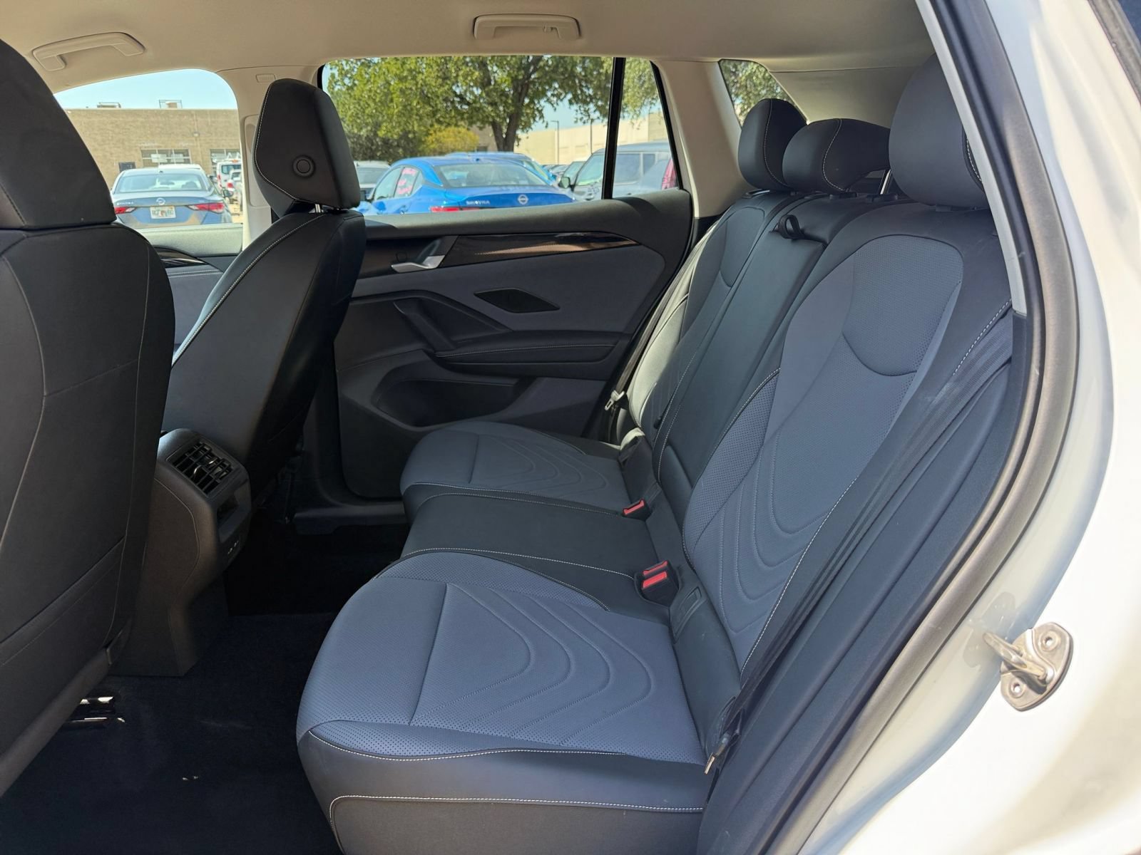 Used 2026 Volkswagen Tiguan SE FWD image 27