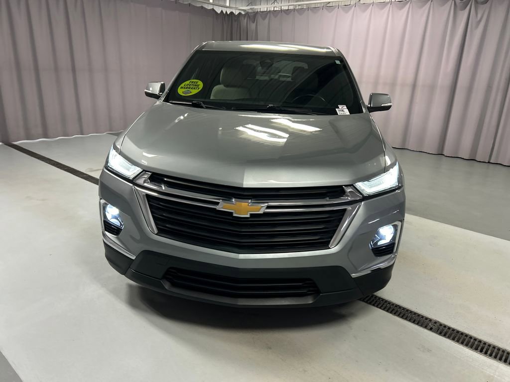 Used 2023 Chevrolet Traverse LS w/ Safety Package FWD image 2