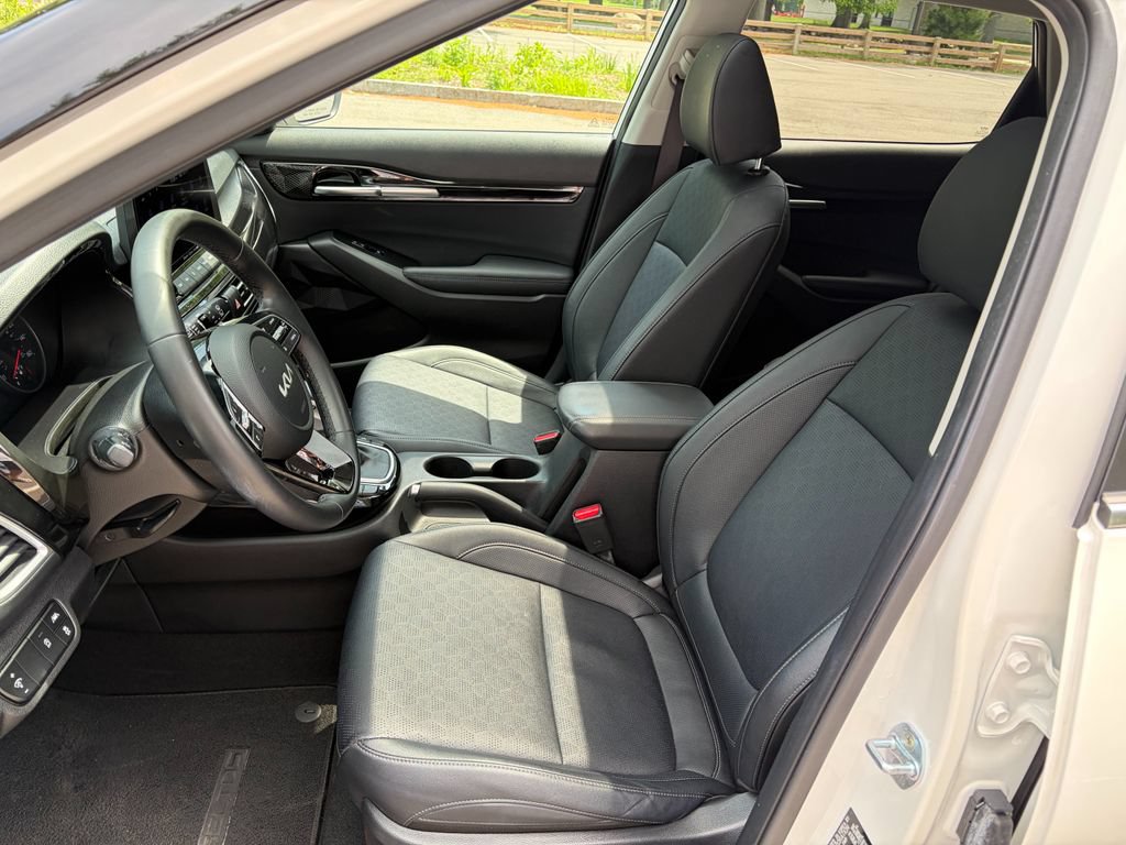 Used 2023 Kia Seltos EX AWD/4WD image 29