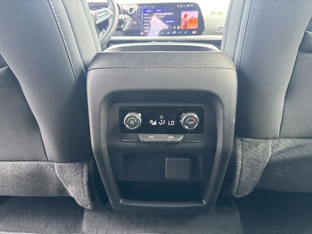 New 2025 Chevrolet Traverse LT w/ Enhanced Driving Package AWD/4WD image 21