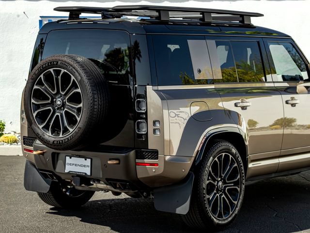 Certified 2025 Land Rover Defender 110 AWD/4WD image 7