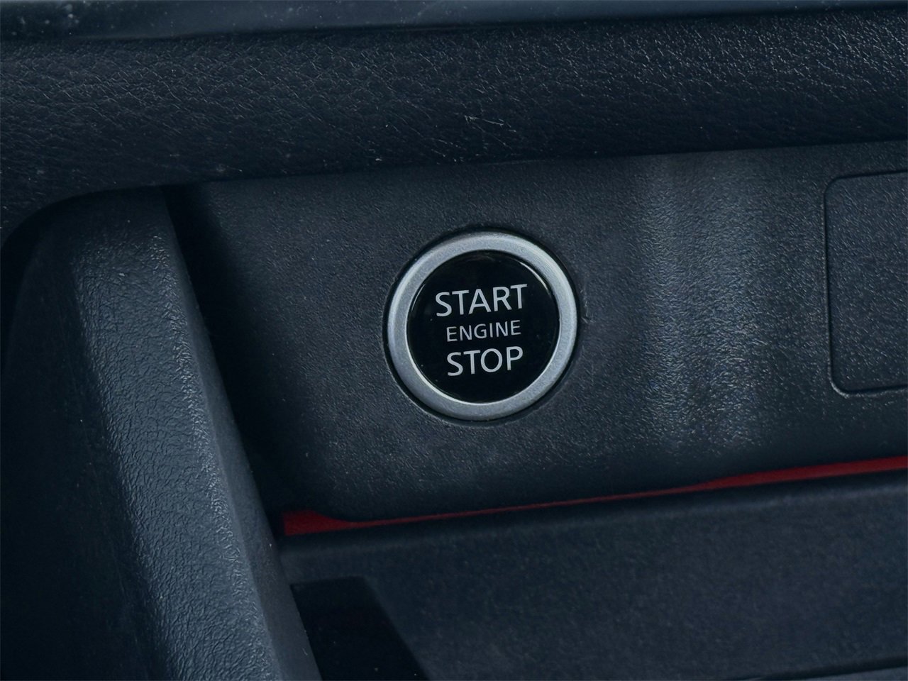 Used 2023 Nissan Rogue SV image 20