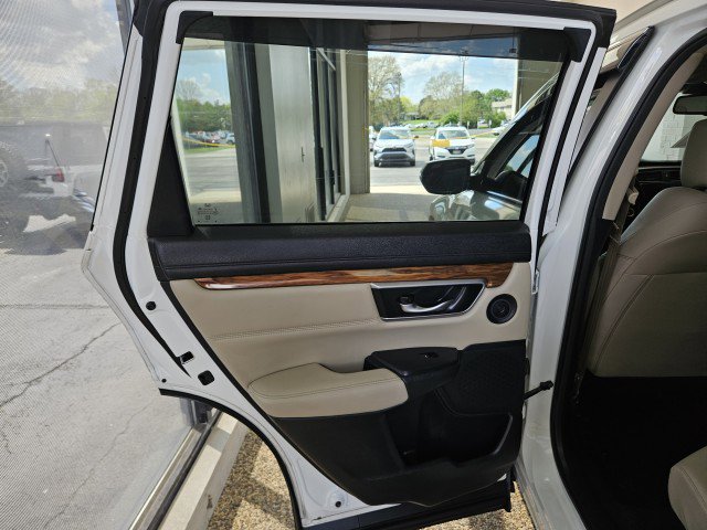 Used 2018 Honda CR-V Touring image 17