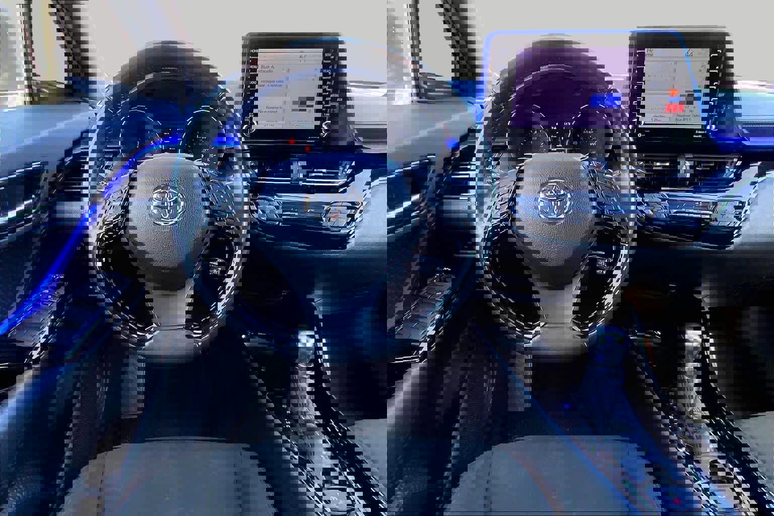 Used 2021 Toyota C-HR XLE FWD image 5