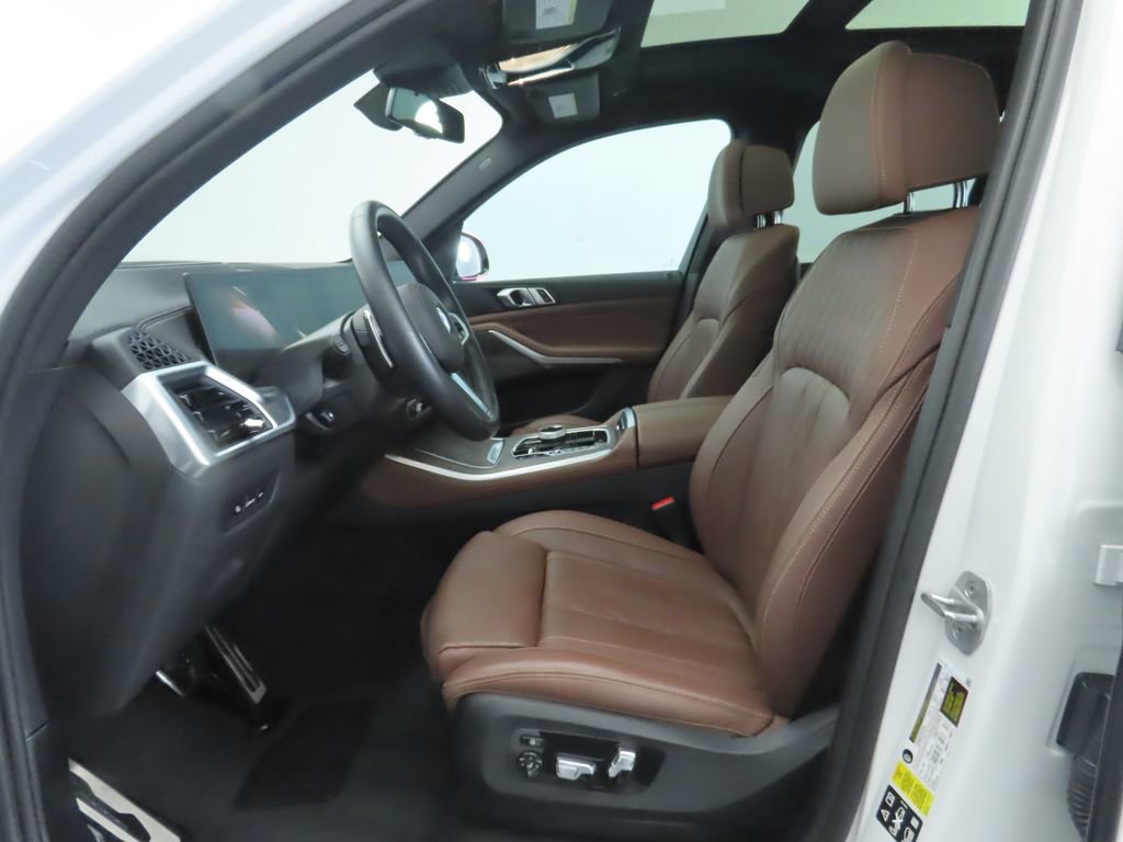 Used 2024 BMW X5 xDrive40i w/ Executive Package image 20