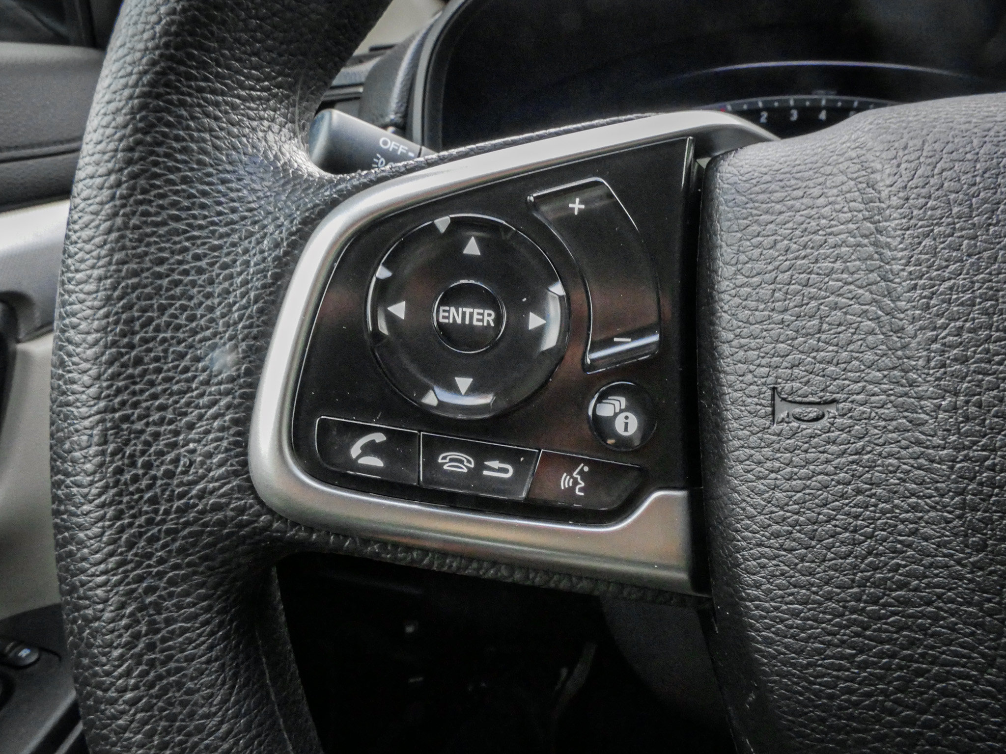 Used 2020 Honda CR-V LX image 18
