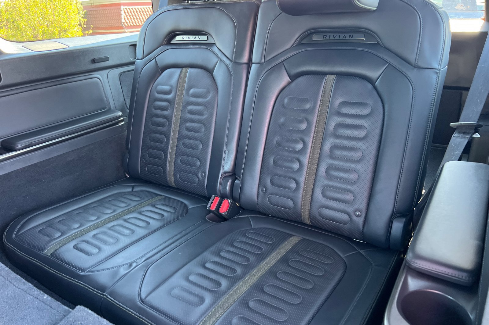 Used 2022 Rivian R1S Launch Edition Quad AWD/4WD image 15