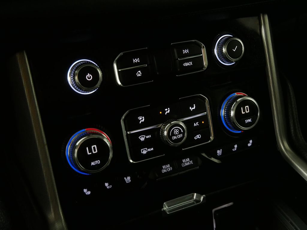 Used 2021 GMC Yukon Denali w/ Denali Premium Package AWD/4WD image 28