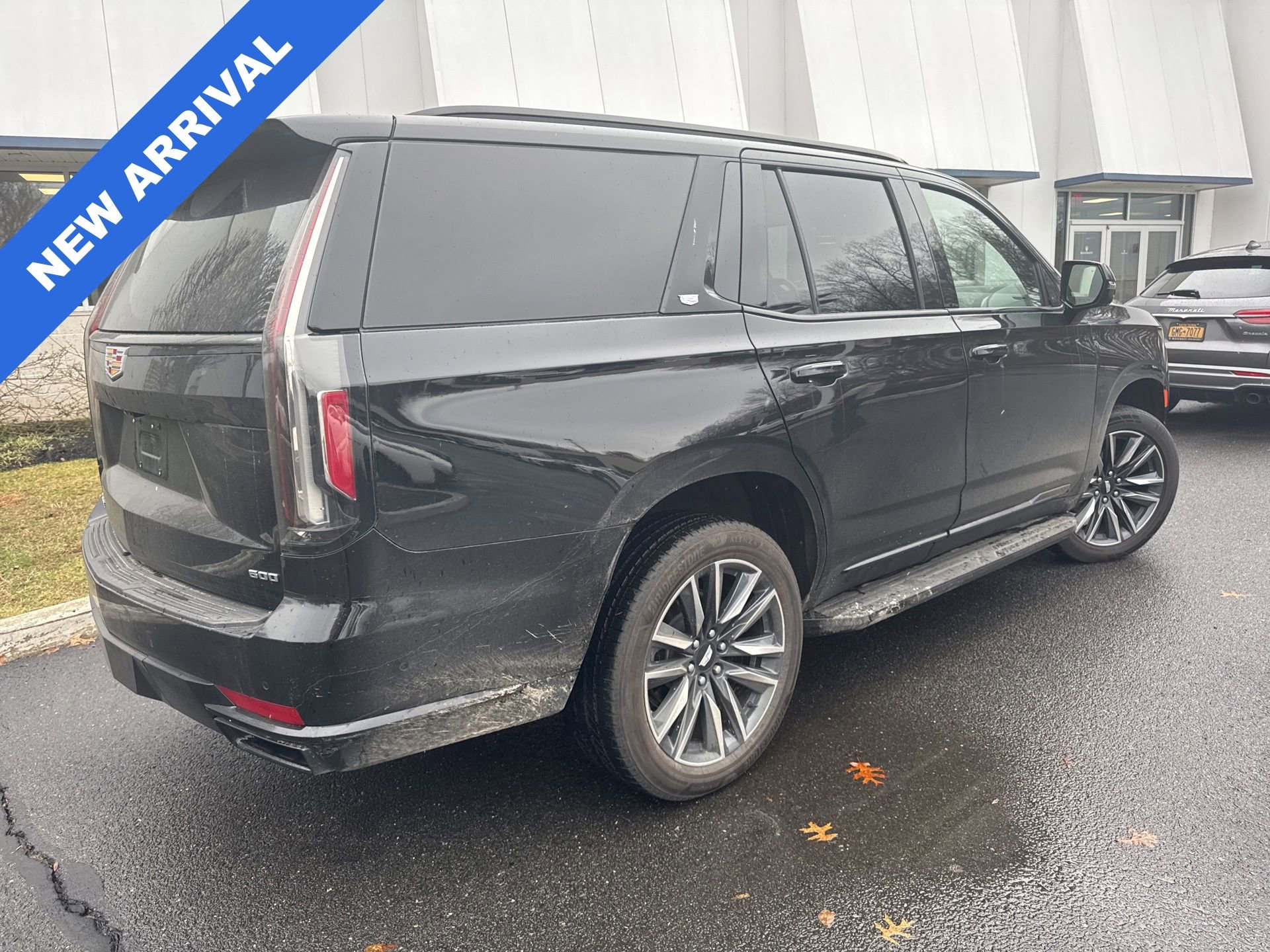 Used 2024 Cadillac Escalade Sport image 2