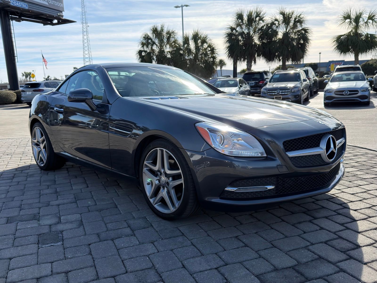 Used 2015 Mercedes-Benz SLK 250 image 4