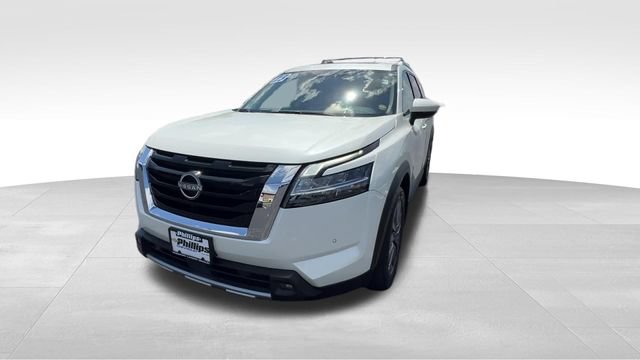 Used 2023 Nissan Pathfinder SL w/ SL Premium Package AWD/4WD image 2