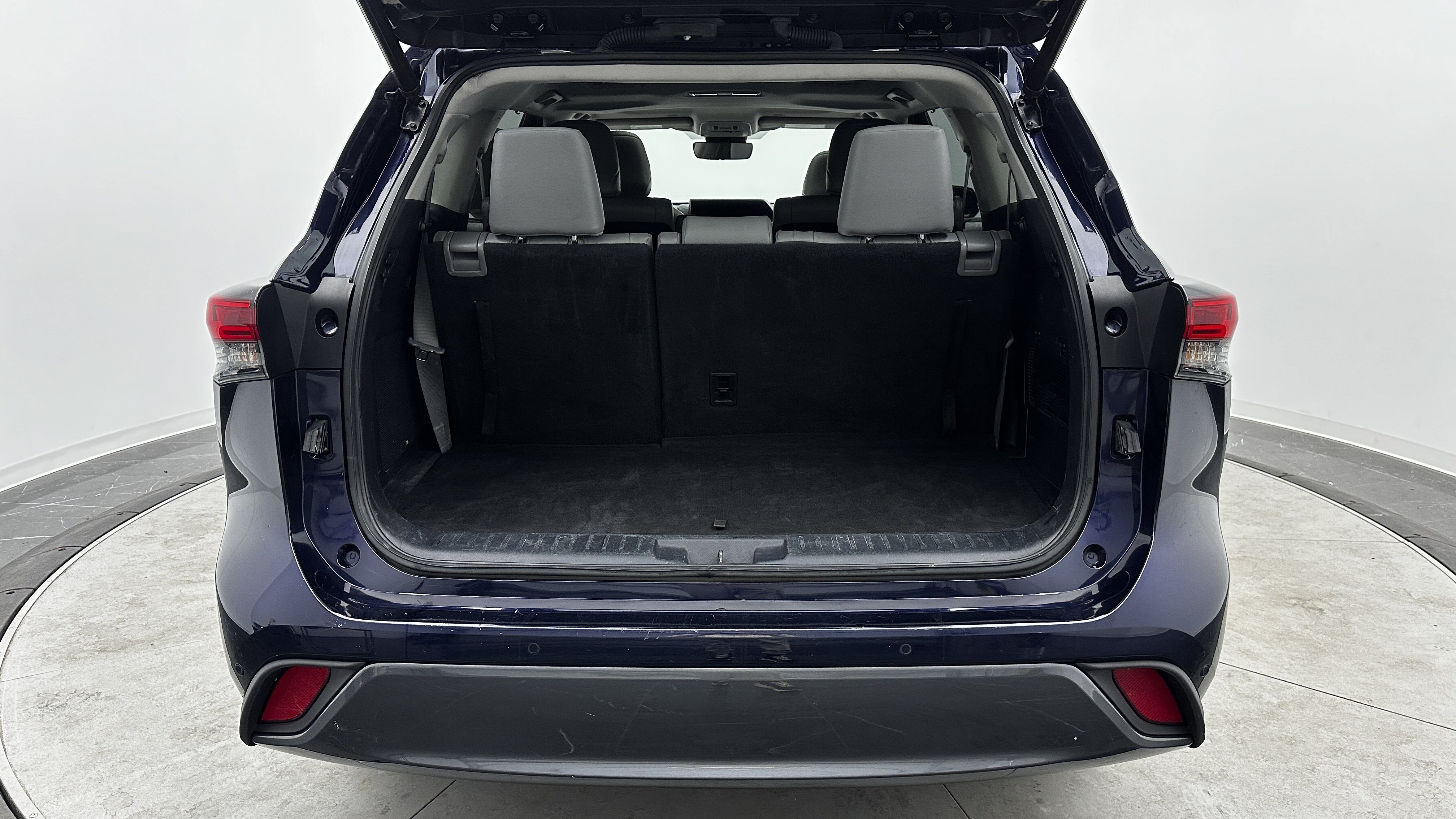Used 2023 Toyota Highlander Limited FWD image 33