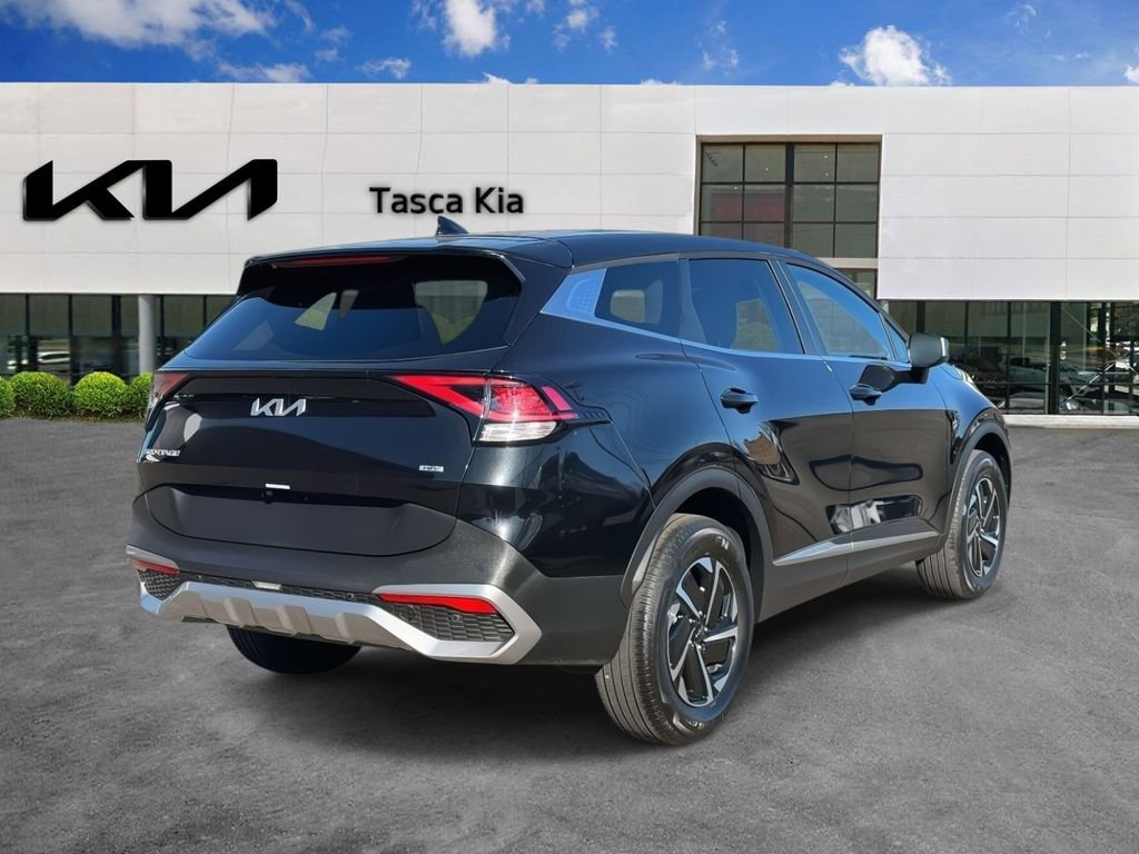 Used 2023 Kia Sportage LX image 5