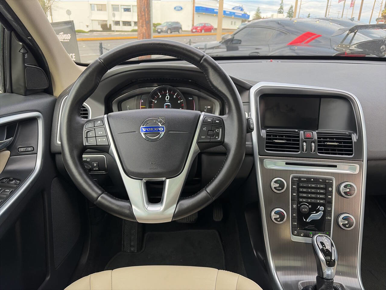 Used 2016 Volvo XC60 T5 Premier image 25
