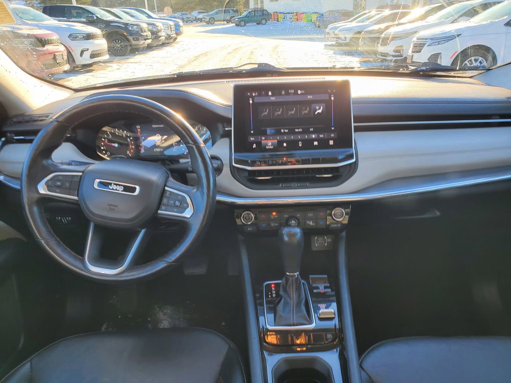 Used 2022 Jeep Compass Limited image 24