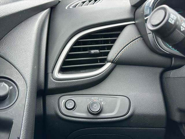 Used 2022 Chevrolet Trax LS w/ Tint and Cruise Package image 30