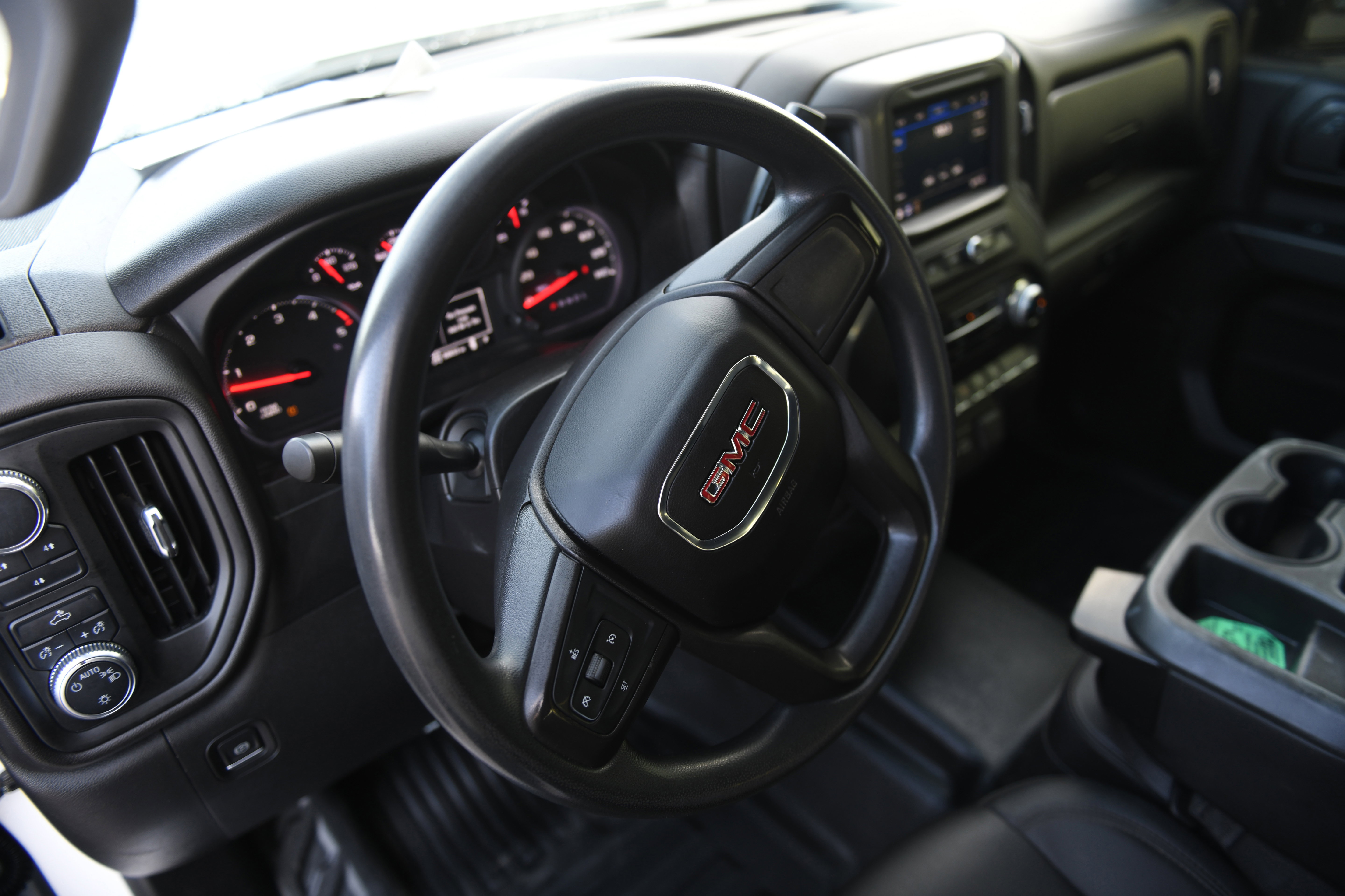 Used 2022 GMC Sierra 2500 Pro w/ Convenience Package image 26