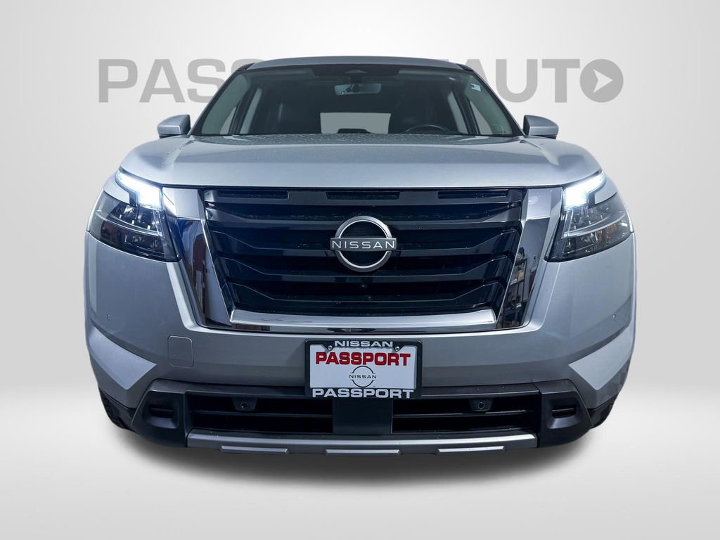 Certified 2024 Nissan Pathfinder Platinum w/ Cargo Package AWD/4WD image 2