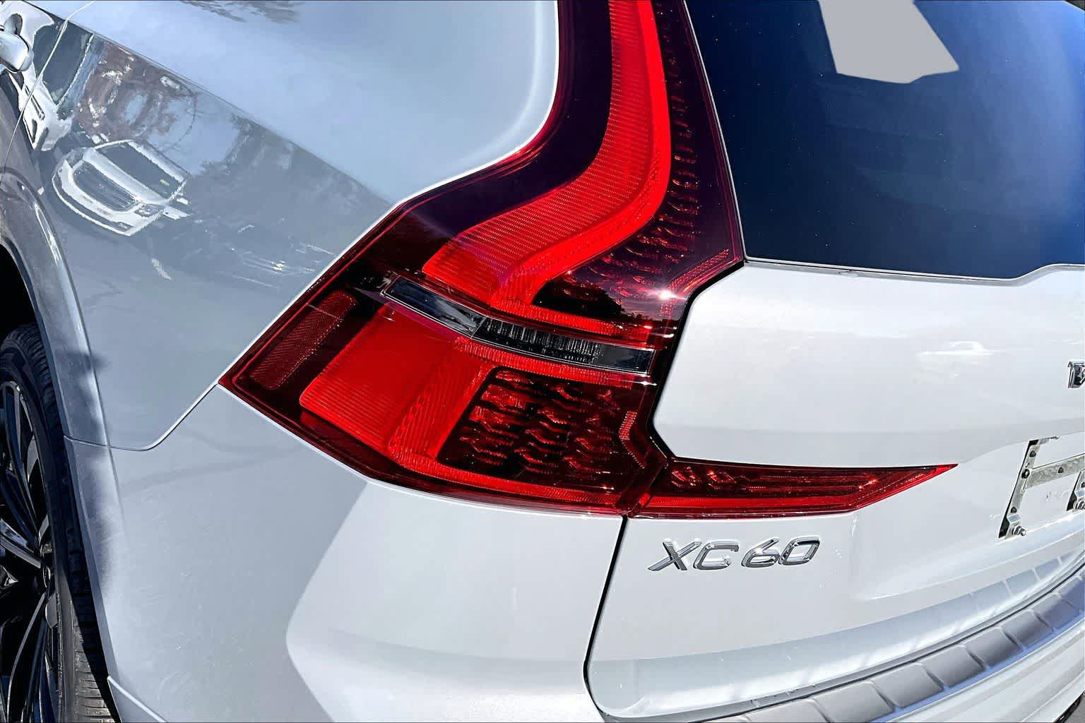 New 2026 Volvo XC60 B5 Ultra w/ Protection Package Premier AWD/4WD image 5