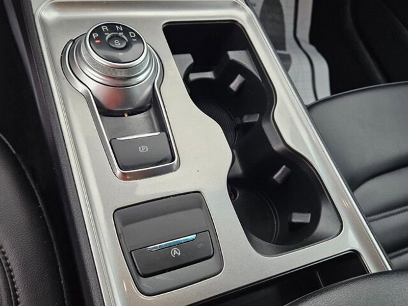 Used 2023 Ford Edge SEL image 25