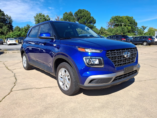 Certified 2022 Hyundai Venue SE FWD image 1