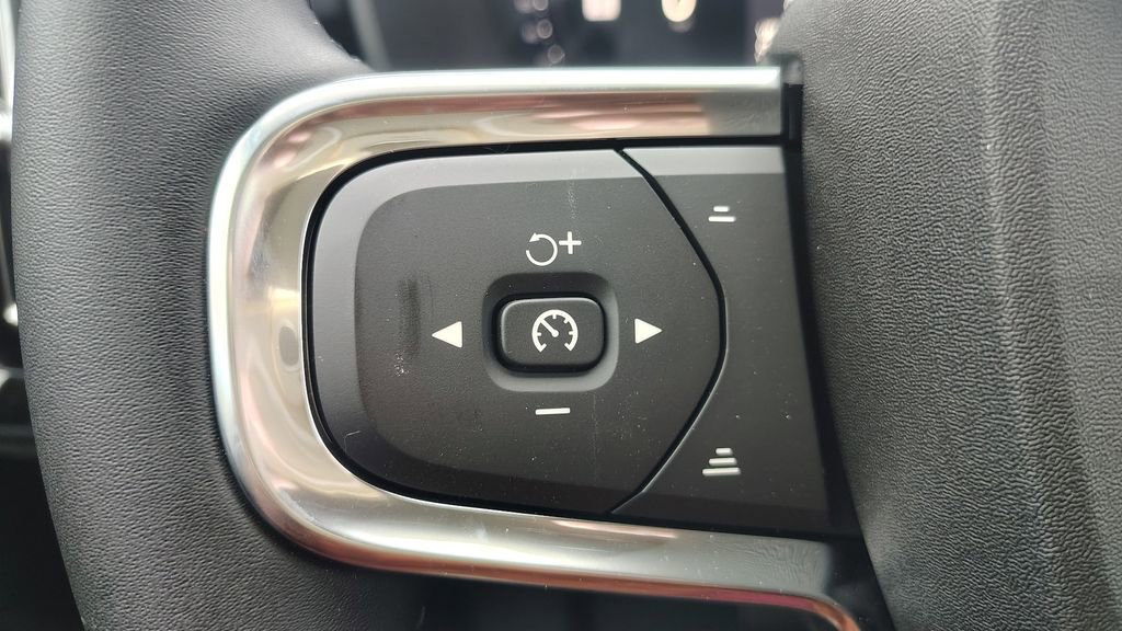 New 2026 Volvo XC40 B5 Plus w/ Climate Package image 16