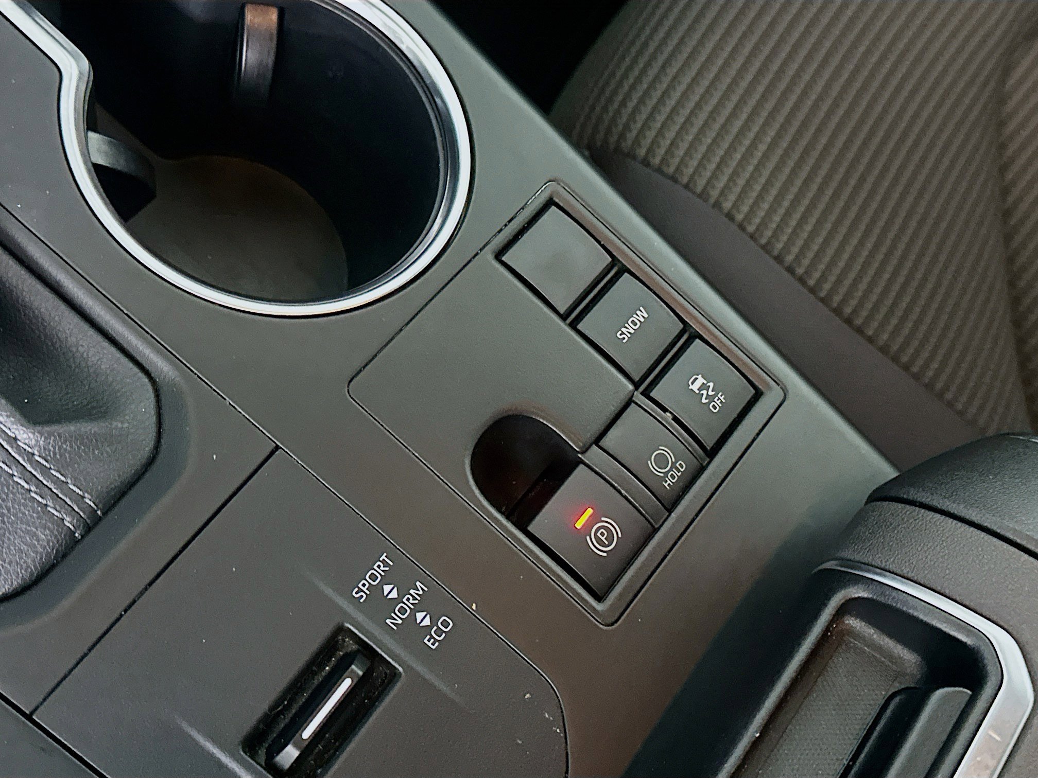 Used 2023 Toyota Highlander LE image 24