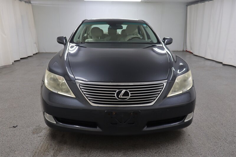Used 2008 Lexus LS 460 RWD image 2