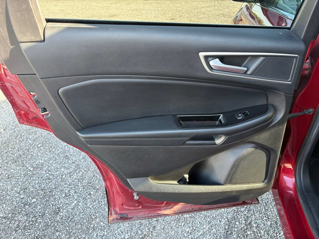 Used 2017 Ford Edge SEL w/ Equipment Group 201A AWD/4WD image 29