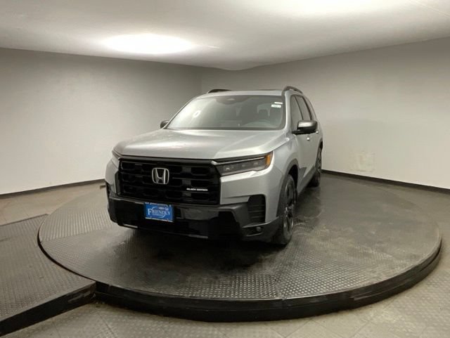 New 2026 Honda Pilot Black Edition image 3