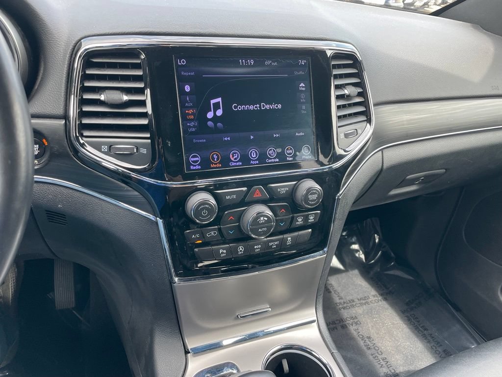 Used 2019 Jeep Grand Cherokee Limited w/ Trailer Tow Group IV AWD/4WD image 10