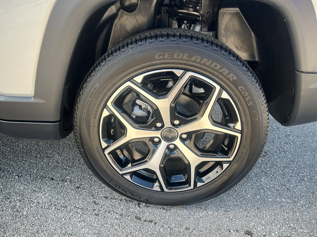 New 2026 Jeep Compass Limited image 19