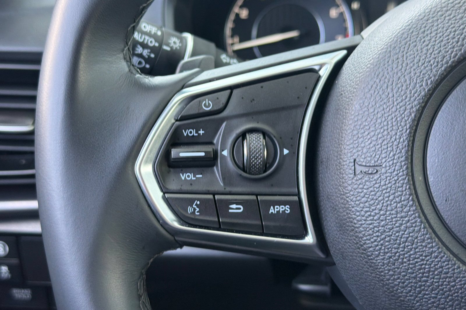Certified 2025 Acura RDX SH-AWD image 27
