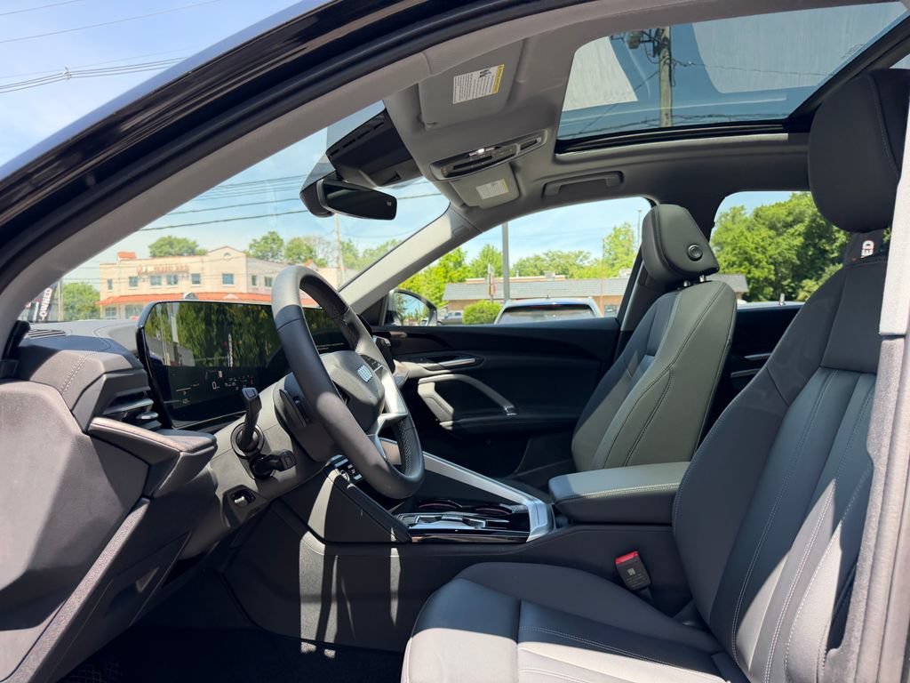 Used 2025 Audi Q5 Premium w/ Convenience Package AWD/4WD image 17