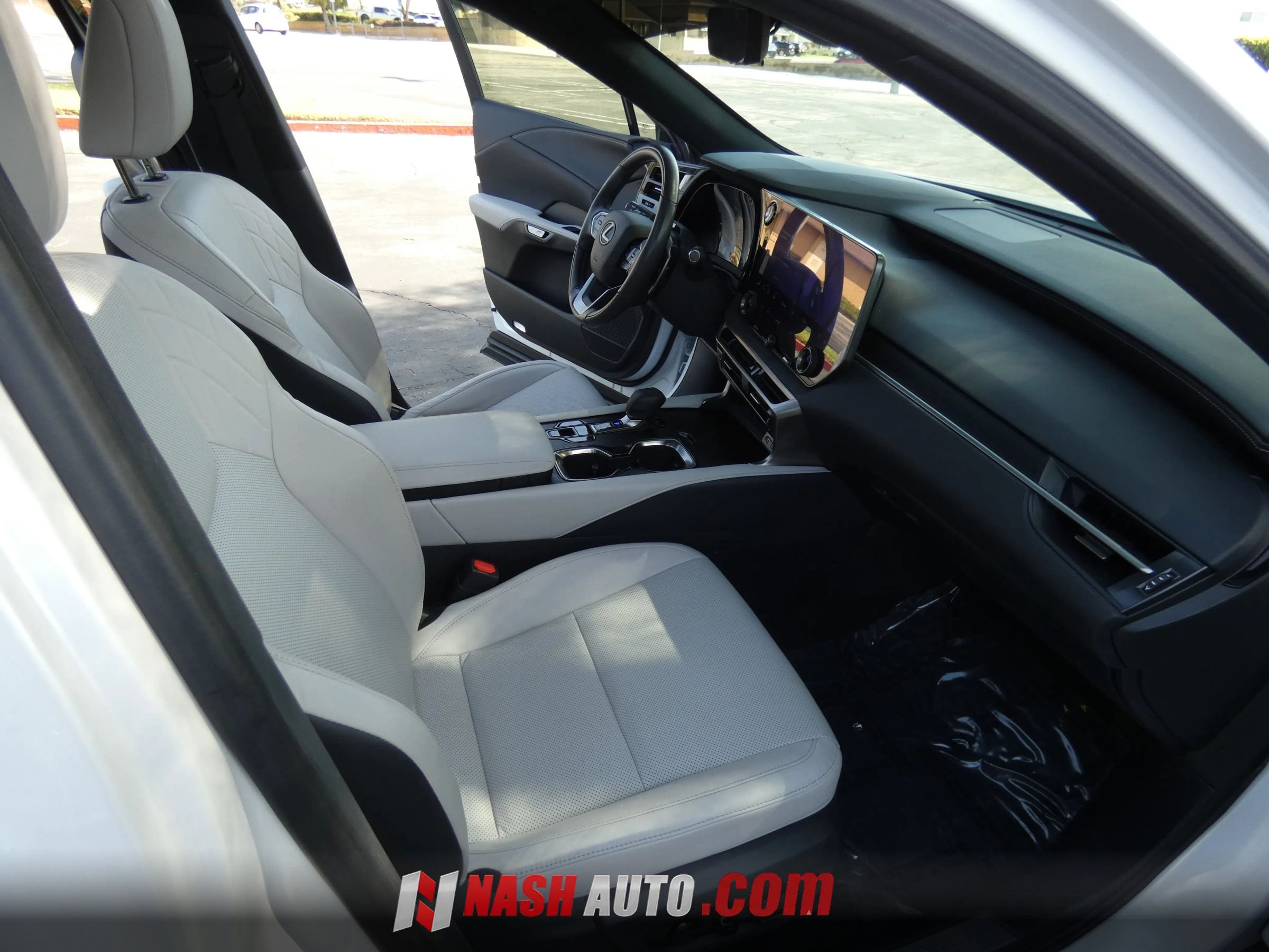 Used 2023 Lexus RX 350 Premium w/ Accessory Package (Z1) FWD image 27