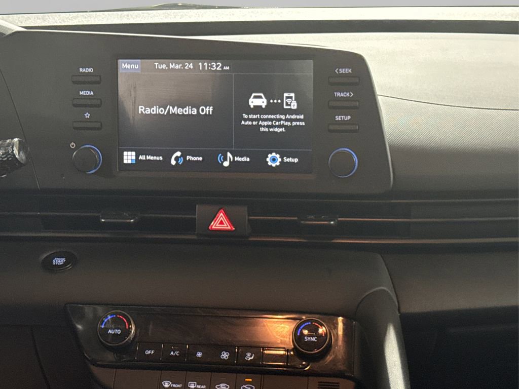 Used 2025 Hyundai Elantra Sport image 19